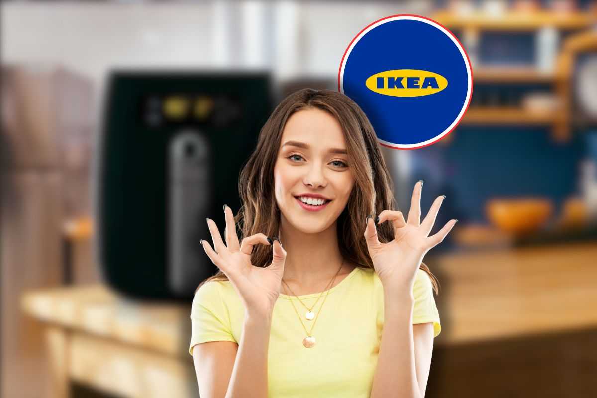 friggitrice ad aria su tavolo, donna che fa ok con le mani e logo ikea