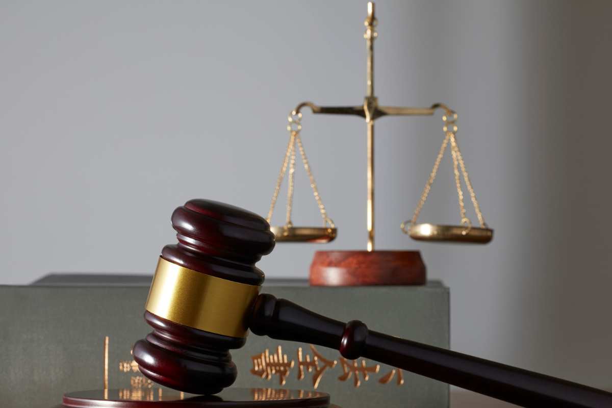 martelletto e bilancia del giudice 