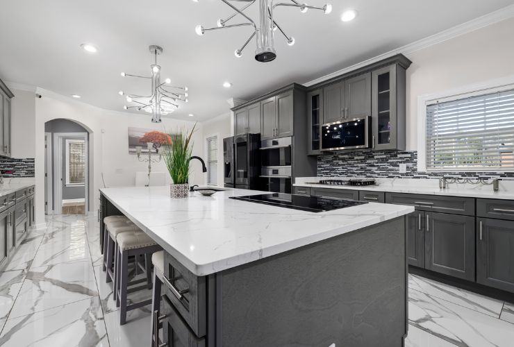 cucina con elettrodomestici alti 