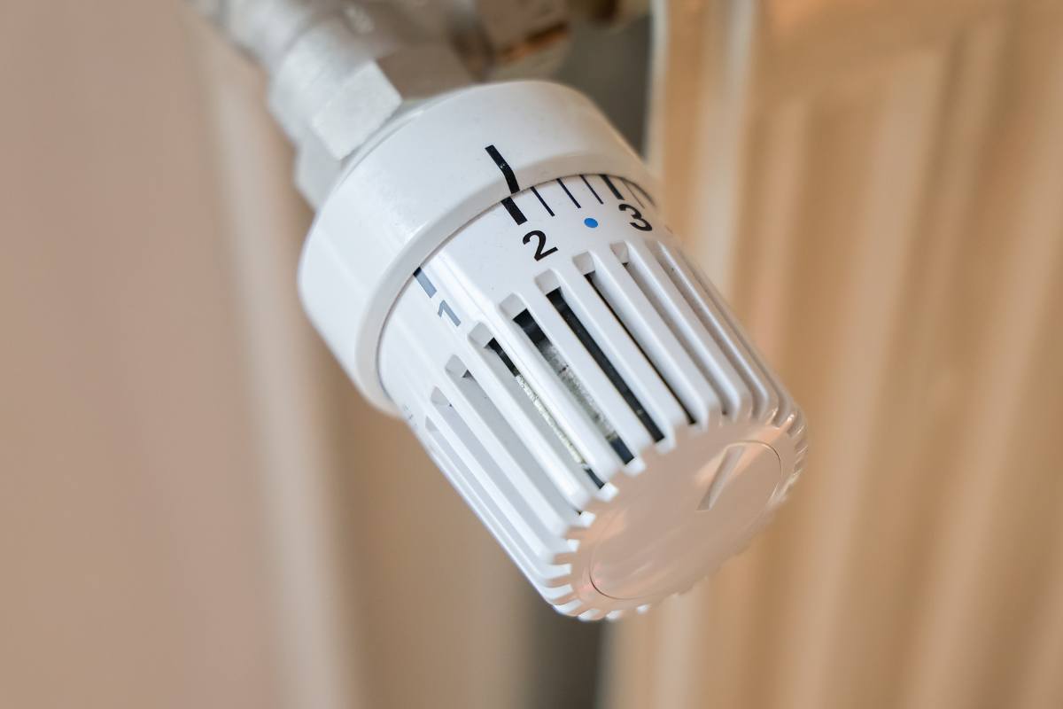 valvola termostatica sul termosifone