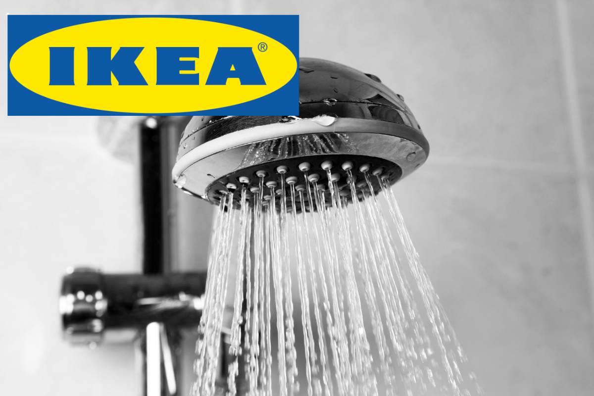 doccia aperta con acqua che scorre e logo ikea