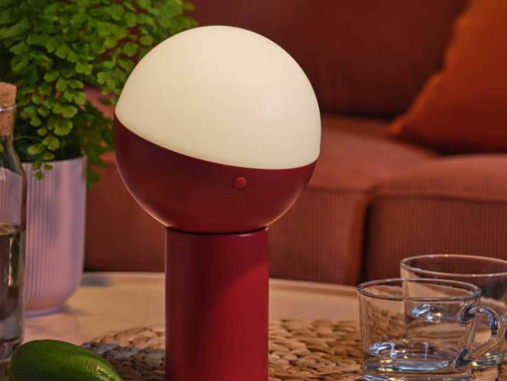 lampada ikea a forma di fungo