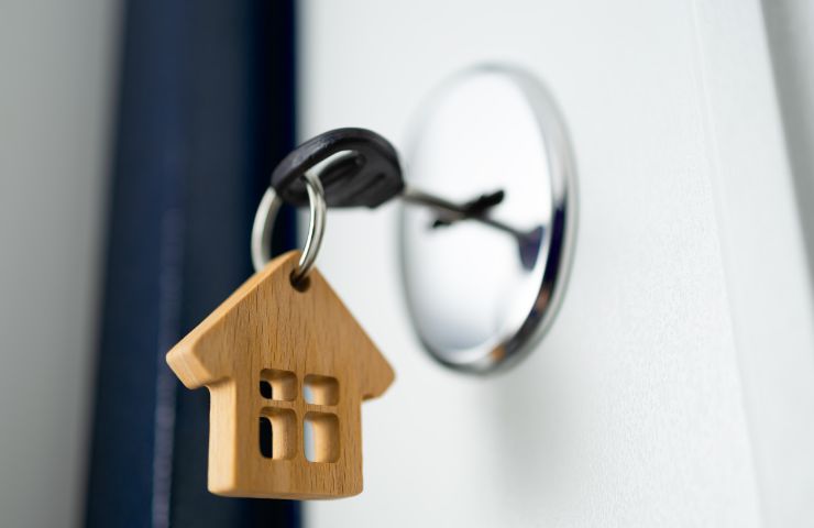 chiave nella toppa di casa