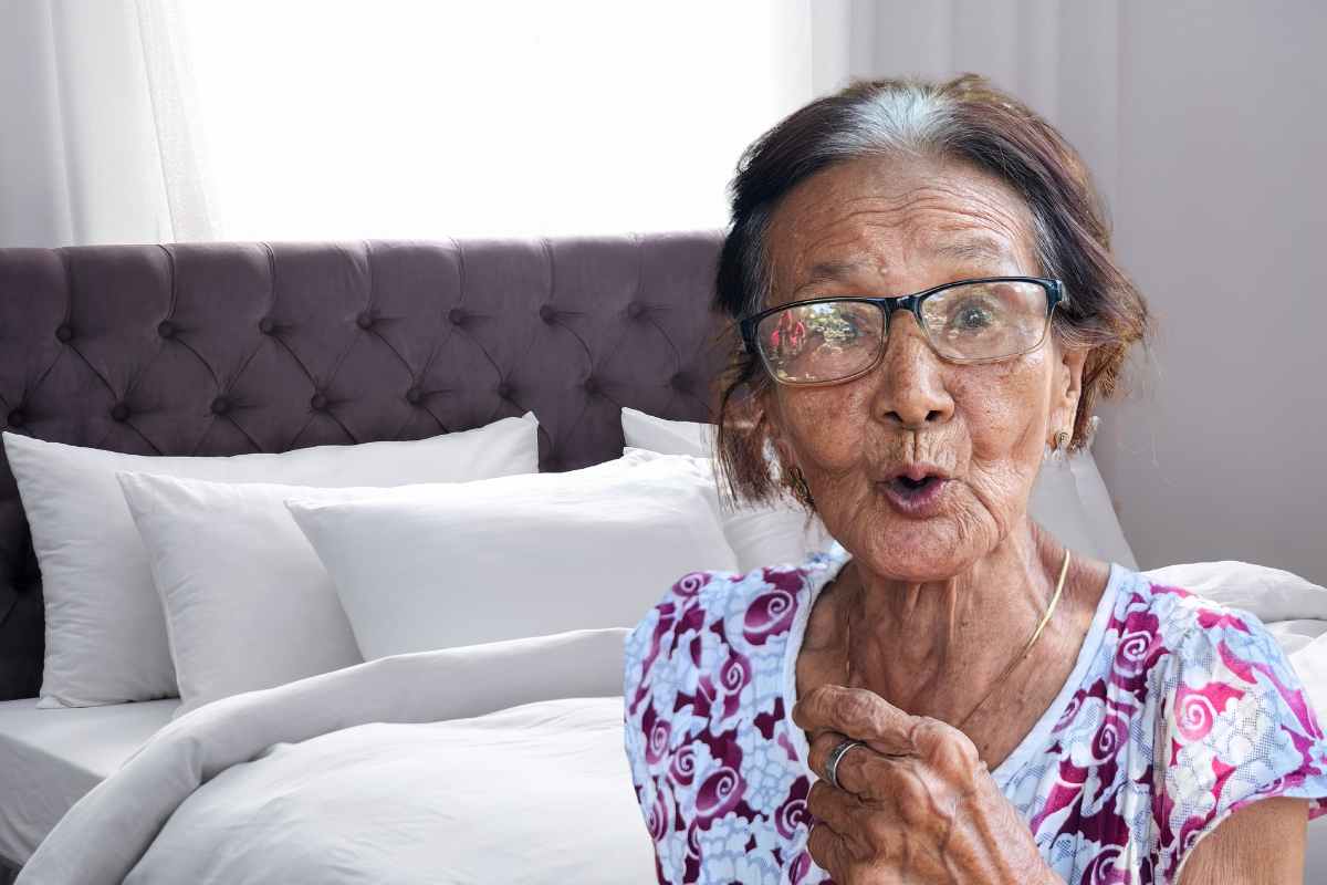 nonna con idea e dietro letto appena rifatto