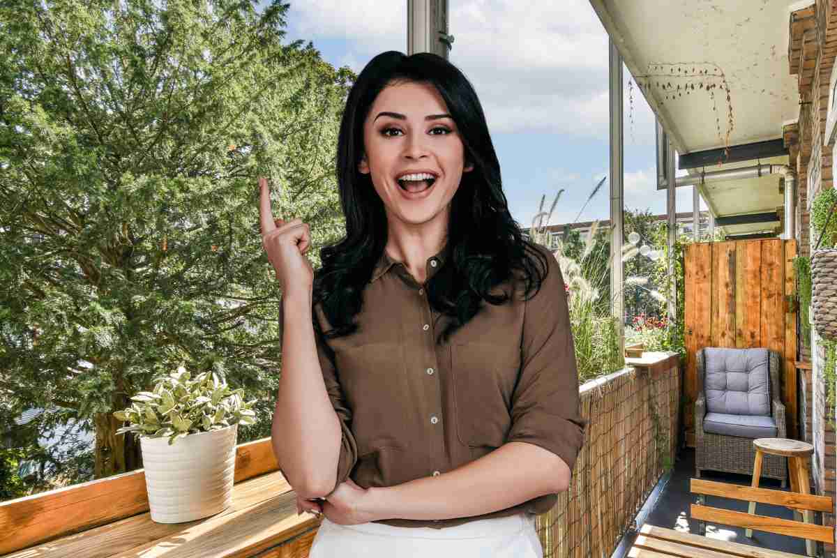balcone arredato con legno e donna con idea
