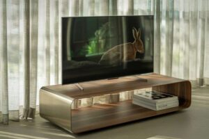 mobile moderno con tv sopra