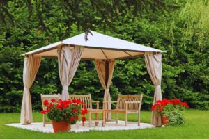 gazebo in giardino
