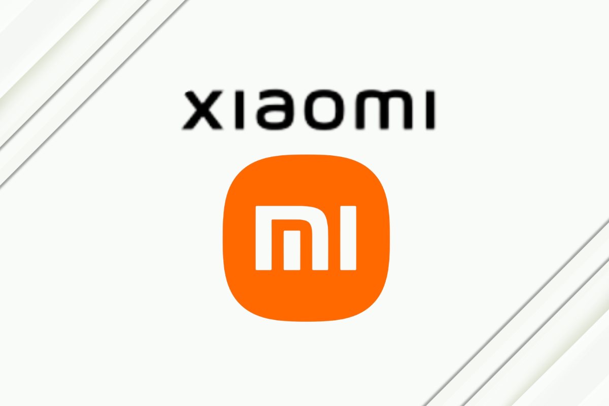 Il logo di Xiaomi con sopra la scritta "xiaomi"