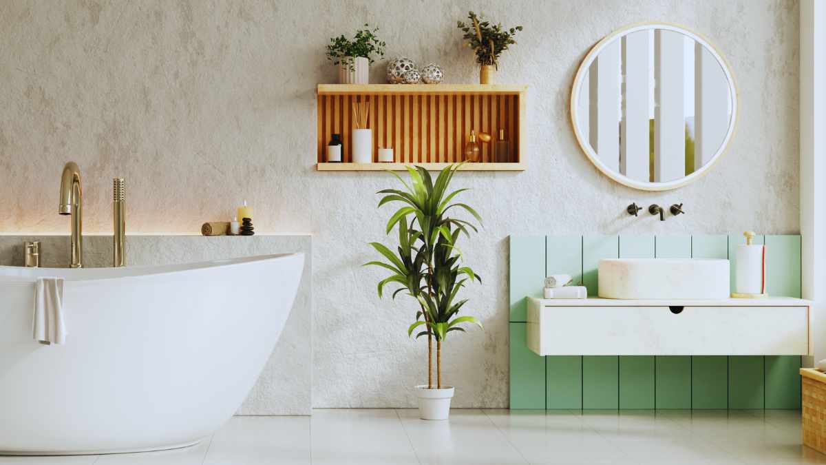 bagno con lavabo sospeso e vasca