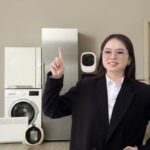 elettrodomestici e donna con idea