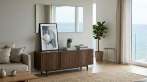 La credenza bassa di JYSK che dà carattere anche a un soggiorno semplice (e sembra molto più costosa)