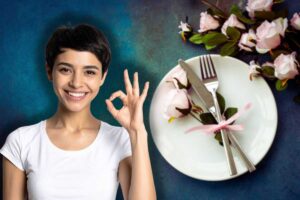 stoviglia e donna che fa ok