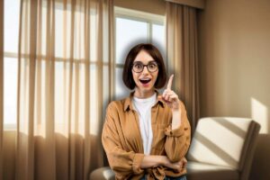 tende casa e donna sorpresa