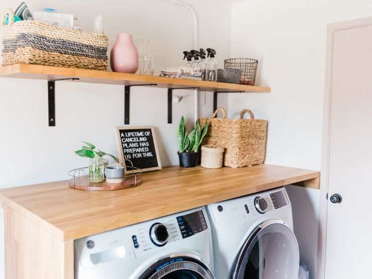 lavatrice e asciugatrice in zona lavanderia