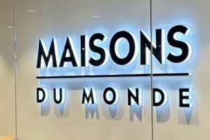 Un insegna di "Maisons du monde"