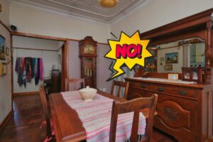 sala da pranzo classica e scritta no