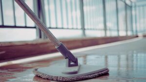 Piastrelle esterne sempre sporche? Il motivo per cui non sembrano mai davvero pulite