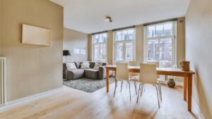 Pareti beige? Basta un tocco di questo colore per renderle moderne