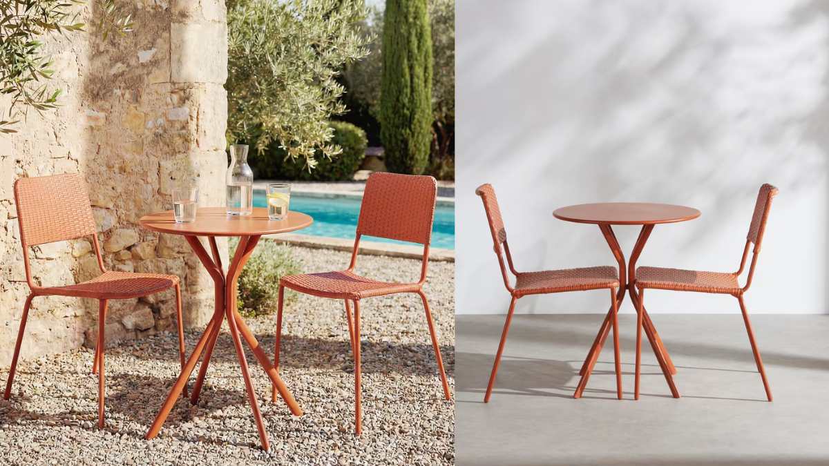 set da terrazzo, tavolo e sedie color terracotta