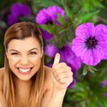 gerani e donna che fa ok