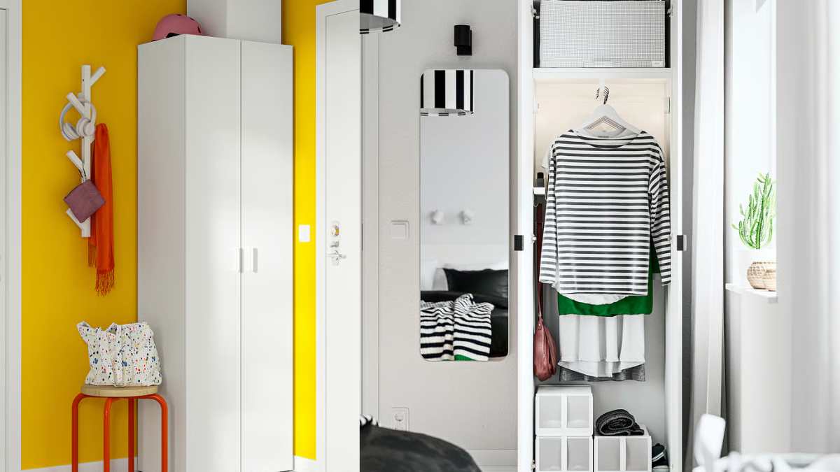lastare ikea inserito in un ingresso