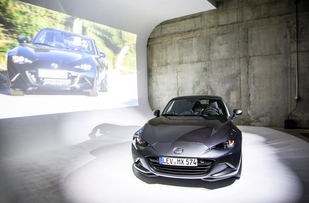 Mazda Mx 5 RF, presentazione