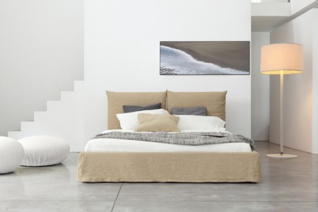 Un letto semplice ed elegante per la zona notte Bonaldo