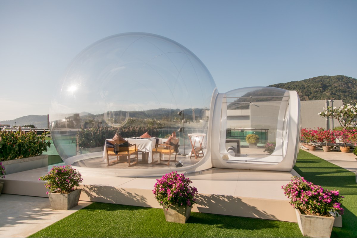 Come arredare una bolla da giardino per creare un ambiente rilassante ma chic