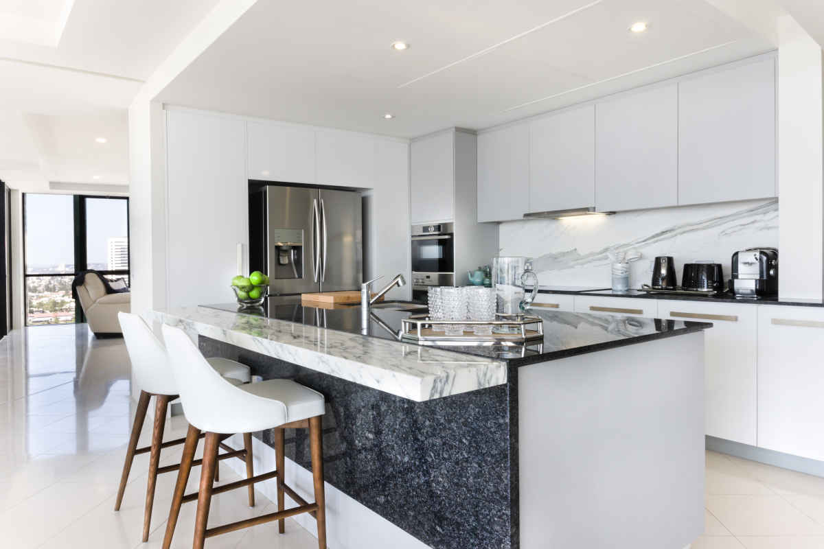 cucina moderna grigio marmo