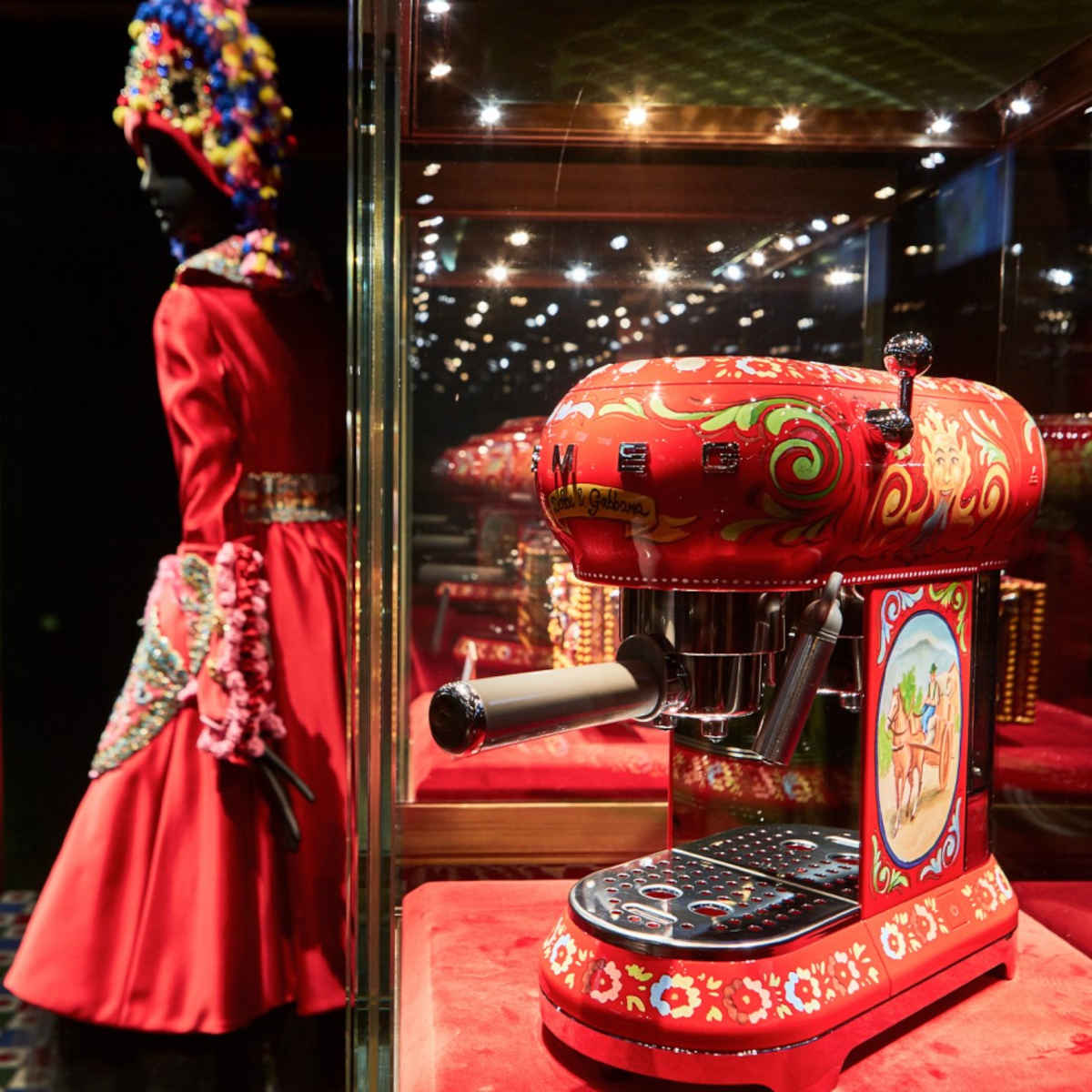 dolce and gabbana salone del mobile smeg 2019