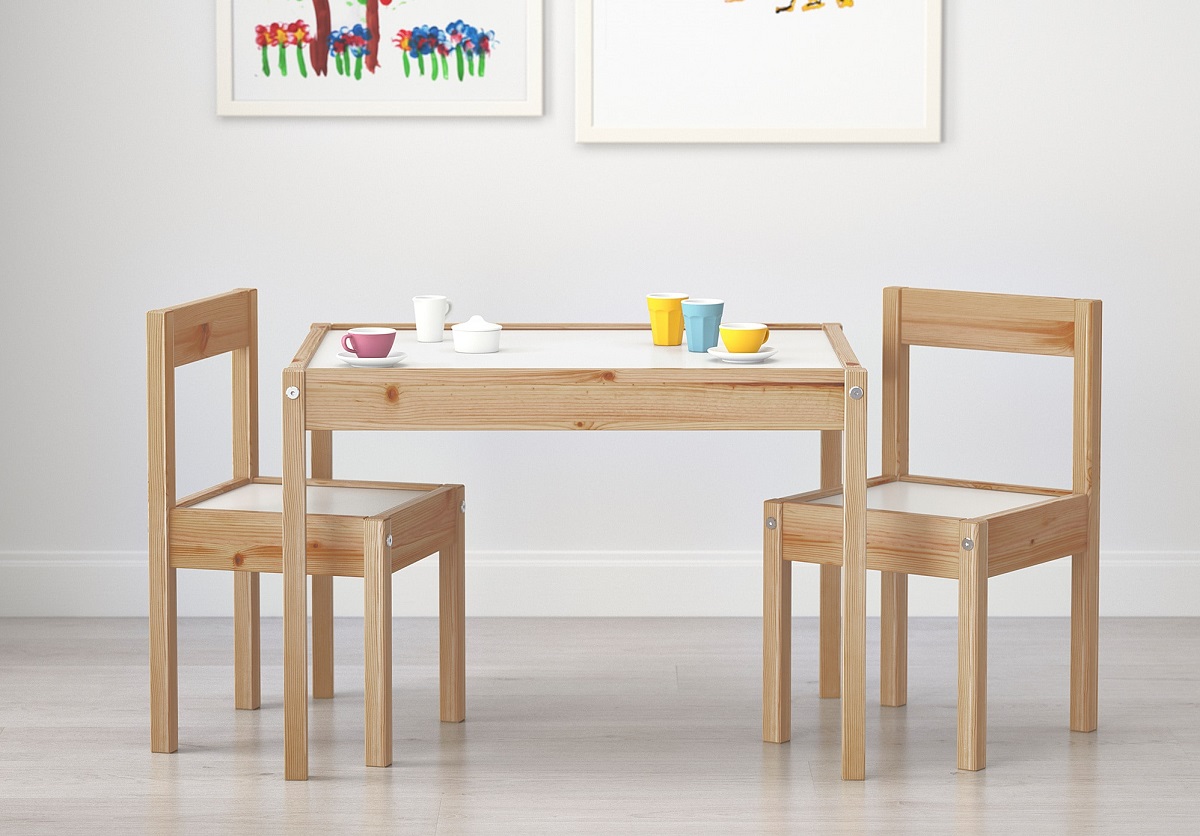 laett tavolo per bambini Ikea con 2 sedie bianco pino