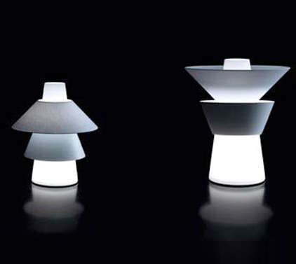Luci Nemo Cassina: lampada da tavolo Carmencita di Hikaru Mori