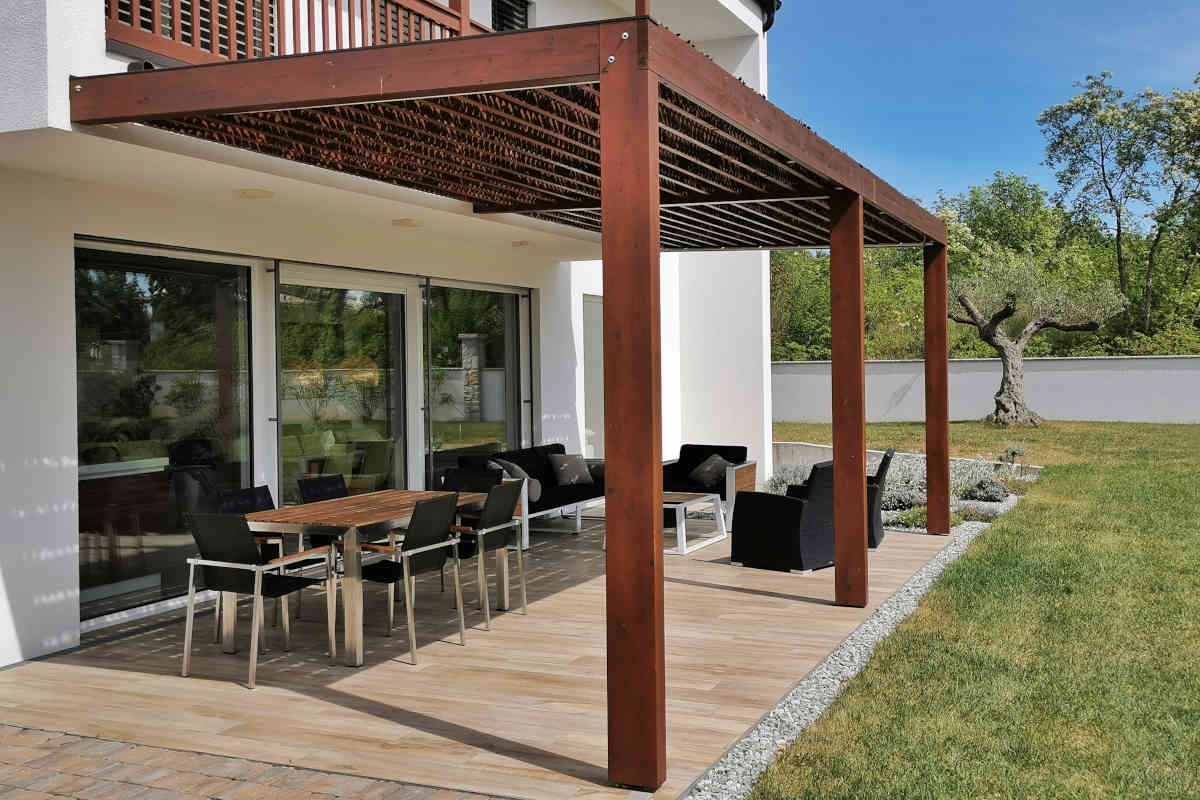 pergola addossata in legno