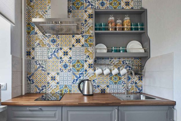 decorare pareti cucina con maioliche