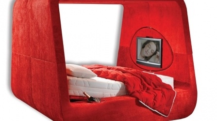 Karim Rashid, letti di design: Sphera Bed, il rifugio degli innamorati